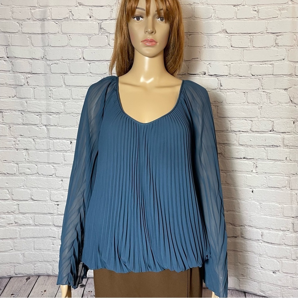 Studio M Blue Long Sleeve Front Chiffon Blouse Size L